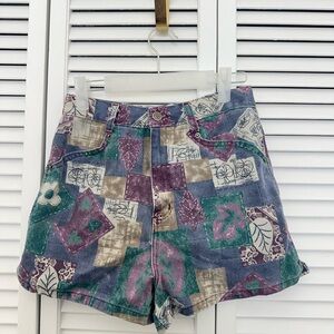 Vintage Patterned Women's Shorts